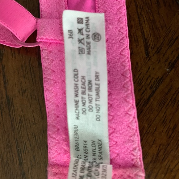 *SOLD*. Hot Pink Double Padded Push up Bra 36B - Picture 6 of 6